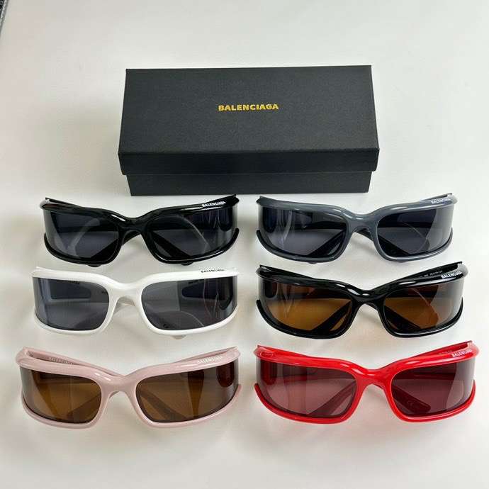 Picture of Balenciga Sunglasses _SKUfw54023028fw